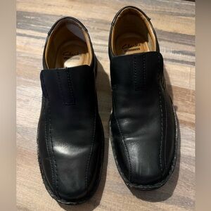 Clarks Men's Black Leather slip on shoes